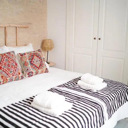 San Diego Cathedral Apartment
